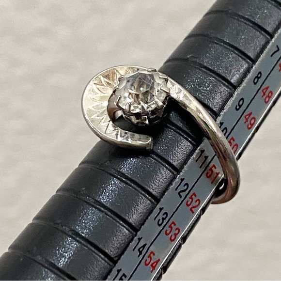 Silver-tone Clear CZ Stone Swirl Ring Size 6 - Picture 13 of 15
